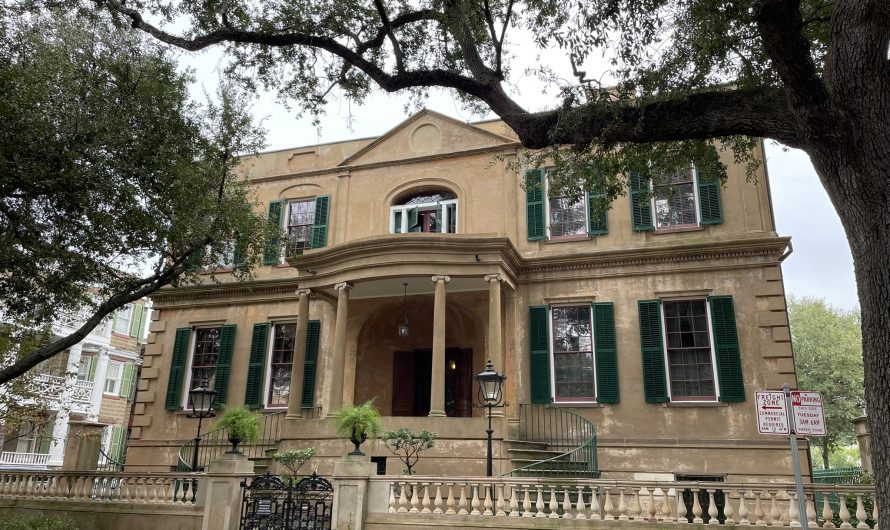 Owens-Thomas House & Slave Quarters